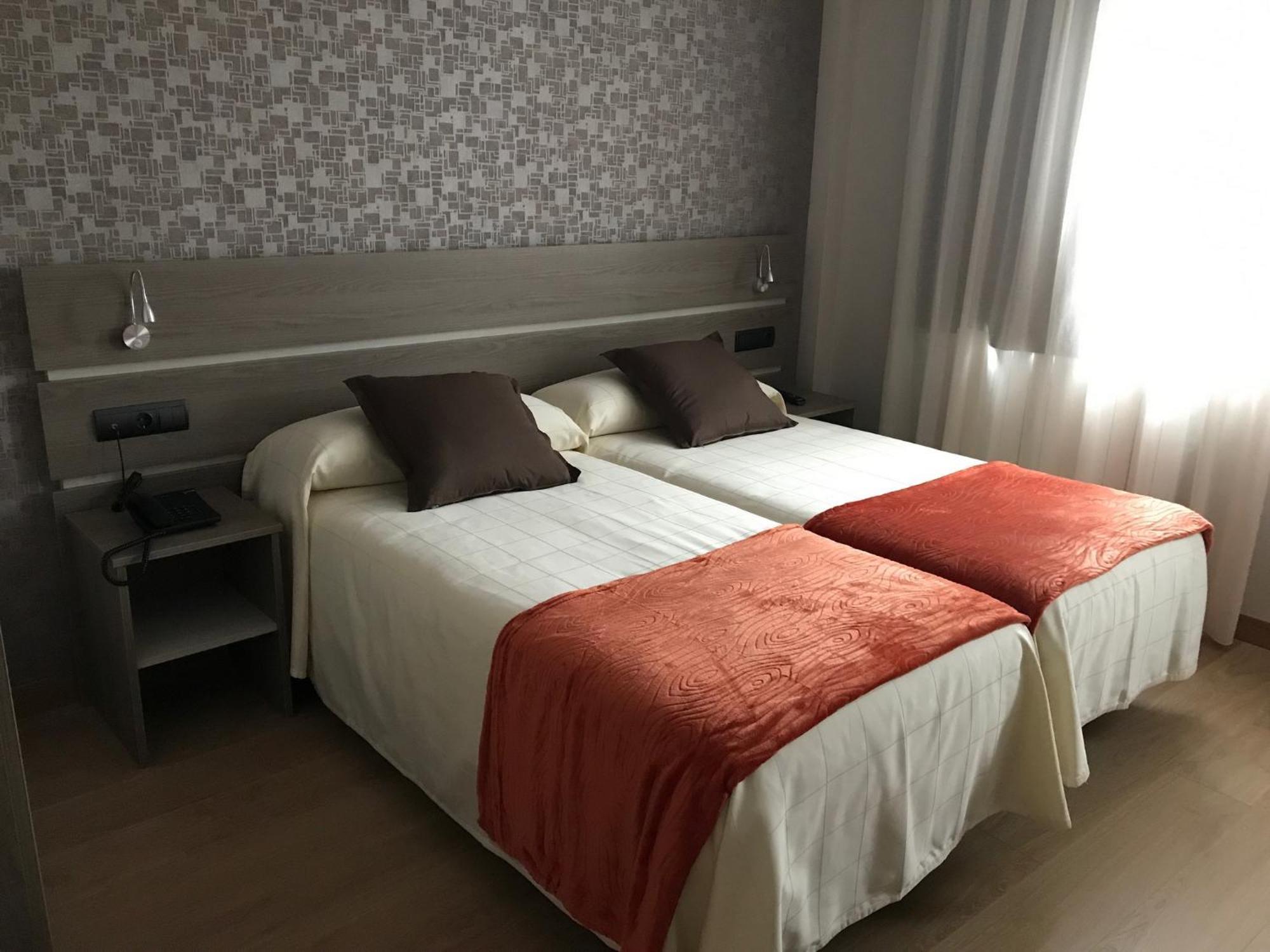 Hotel Mercedes Camargo Phòng bức ảnh