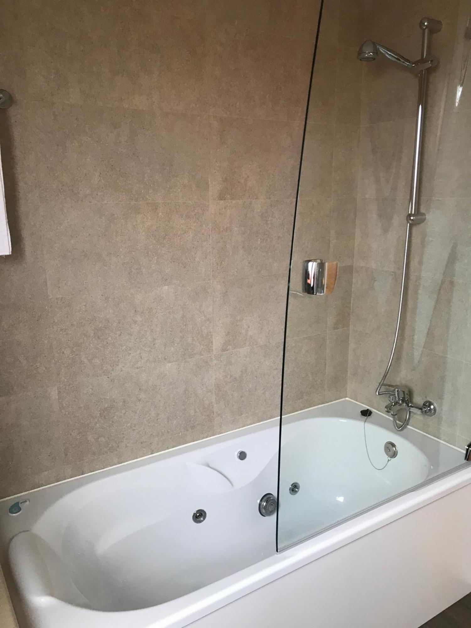 Hotel Mercedes Camargo Phòng bức ảnh