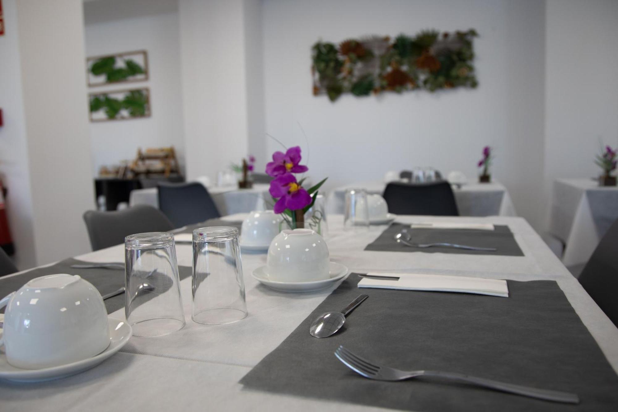 Hotel Mercedes Camargo Ngoại thất bức ảnh
